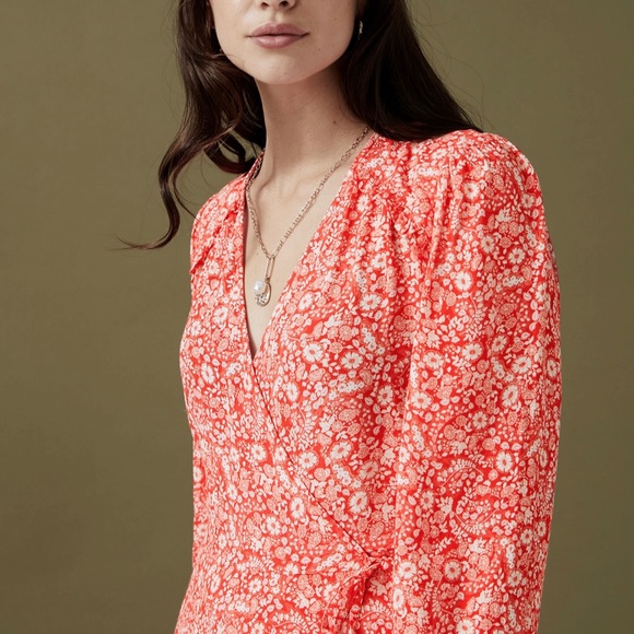 Marks & Spencer Dresses & Skirts - Latest Season Marks & Spencer Floral V-neck Midi Dress